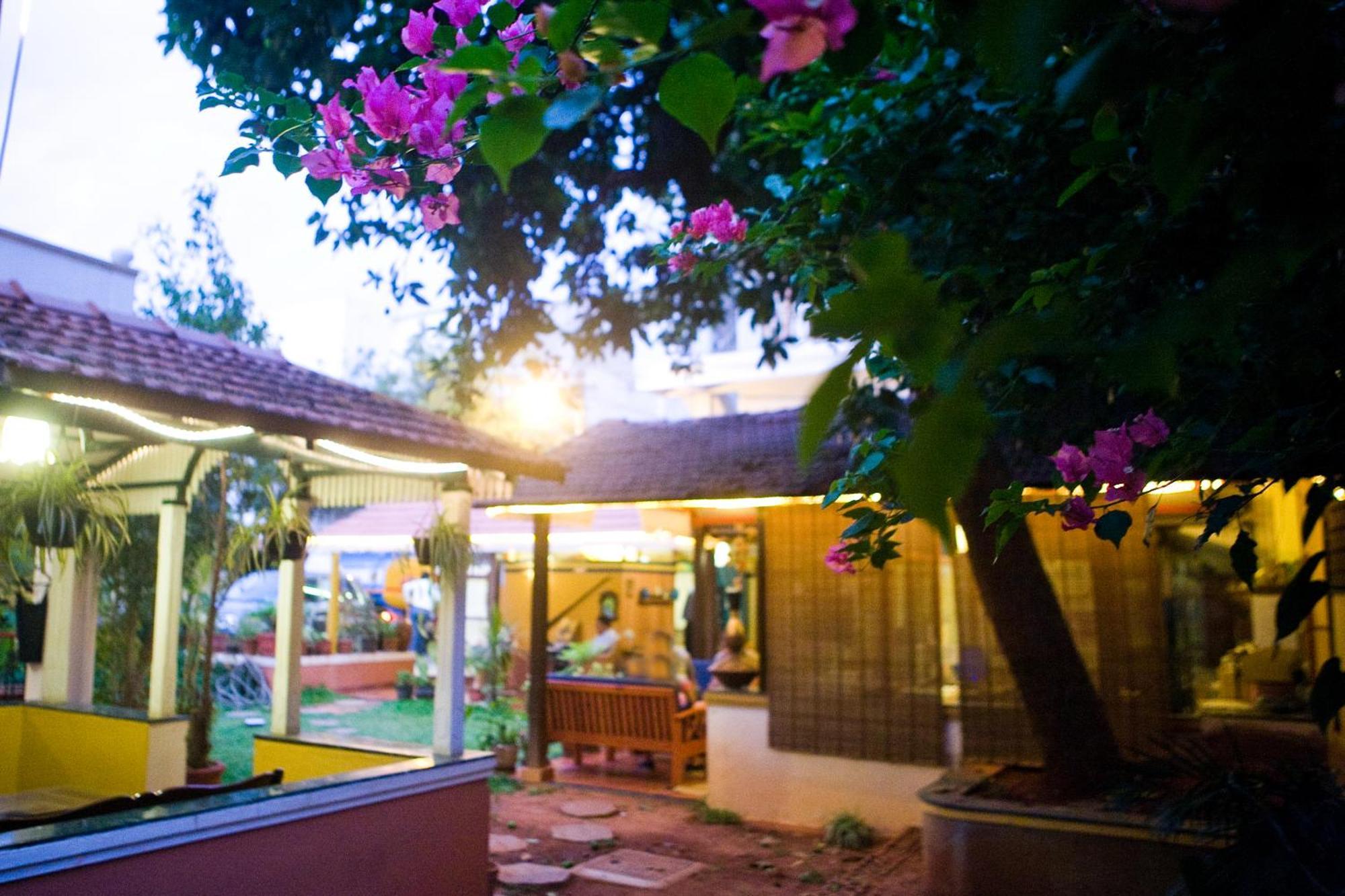 Casa cabaña Bangalore Exterior foto